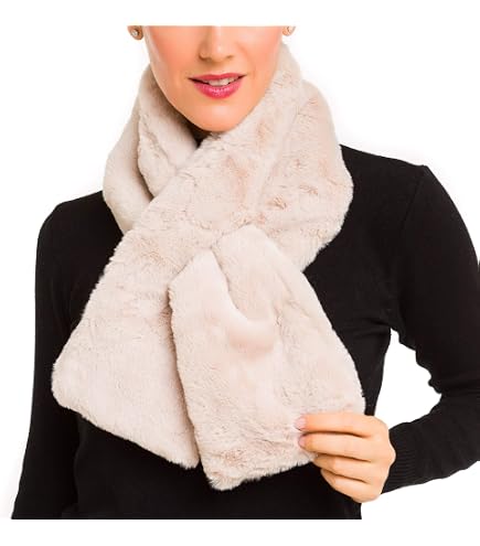 UGG FAUX FUR PULL THROUGH SCARF ホワイト UGG Faux Fur Pull Thru Scarf Black One Size at Amazon Women's