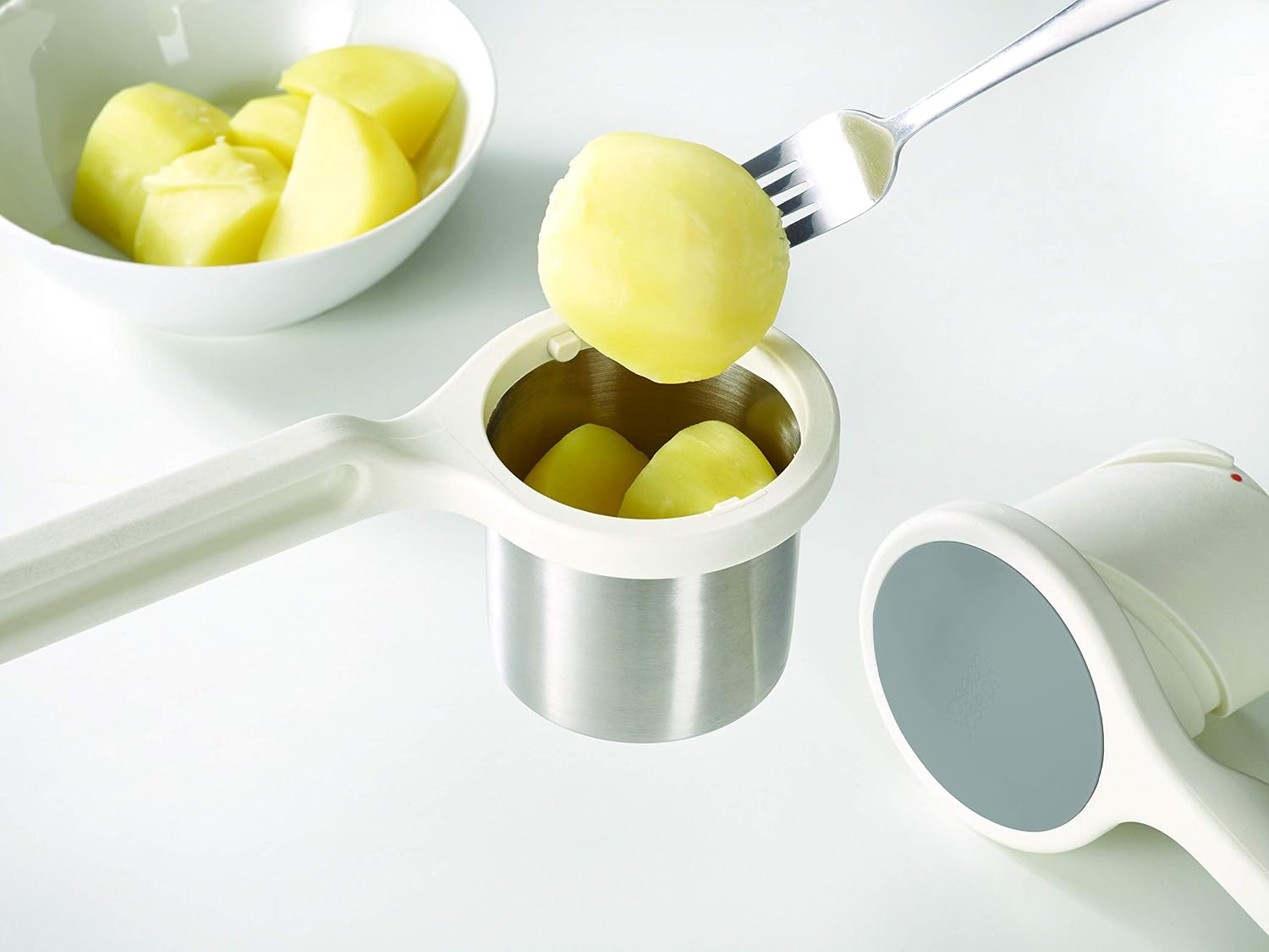 Joseph Joseph Helix Potato Ricer, Mashed and Vegetable Purees, BPA free, Stainless Steel, White/Grey, 24 - Image 4