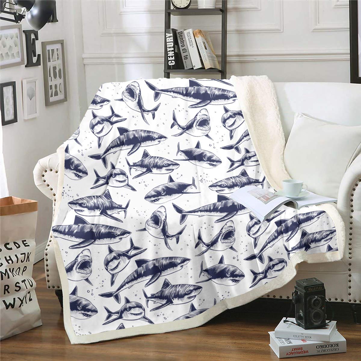 Cartoon Shark Throw Blanket Marine Life Ocean Theme Blanket for Kids Boys Girls Teens Underwater Animal Fleece Blankets Creature Sealife Plush Blankets Room Decor Fuzzy Blanket Single 50"x60"