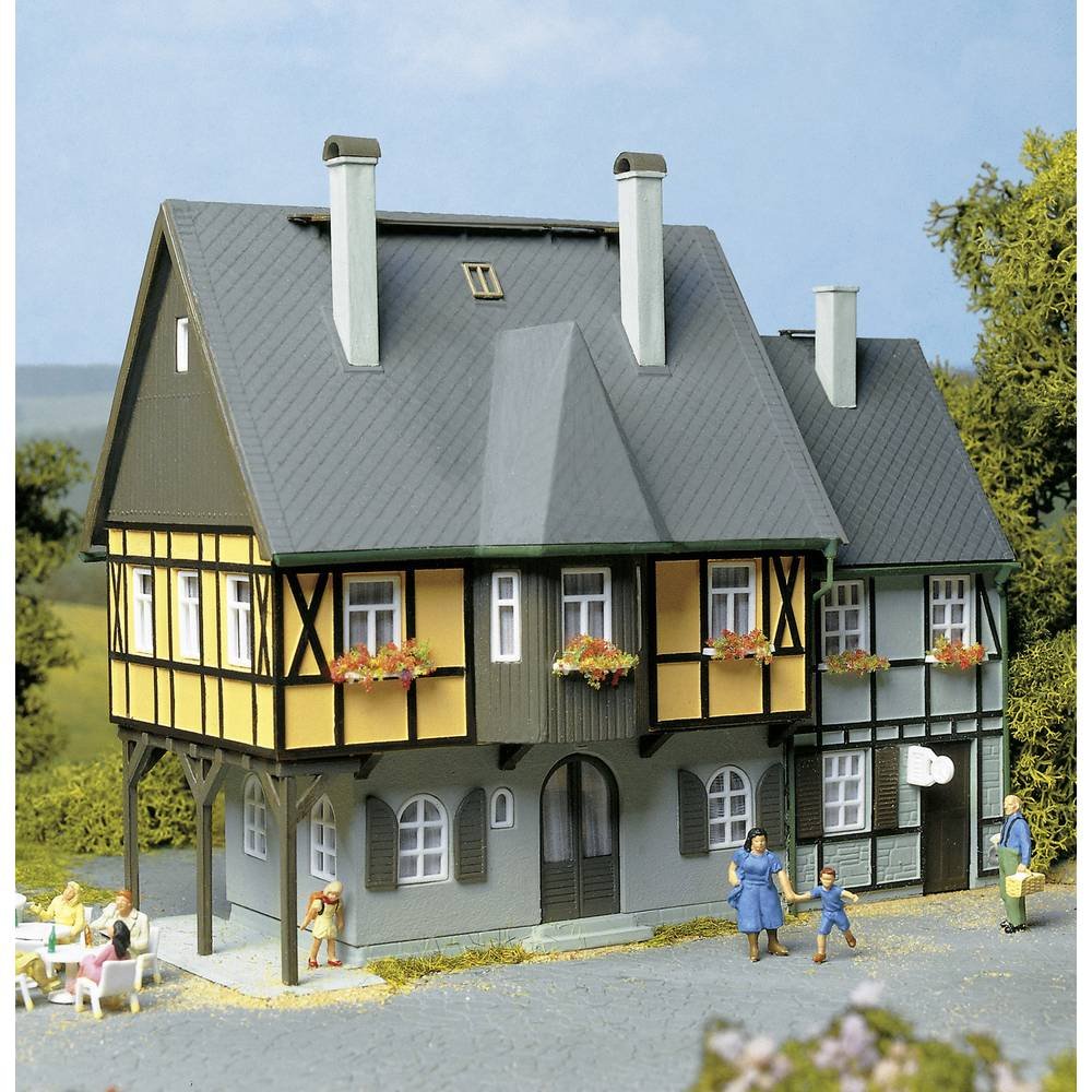 Auhagen 12343 Station Street 1 Modelling Kit