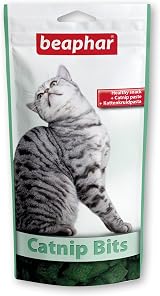 Beaphar Catnip Bits for Cats – 75 crunchy treats with catnip paste