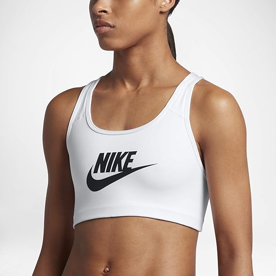 Amazon ナイキ Nike 18 19 クラシック スウッシュ フューチュラ スポーツブラ ブラトップ スポブラ ノンワイヤー ブラ ハーフトップ ヨガ ピラティス ランニング ダンス クロストレーニング ランニング ホワイト 日本 サイズ Xl 胸囲95 100cm 並行輸入品