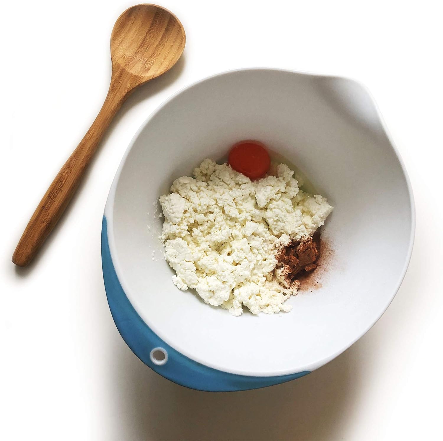 Jean-Patrique Plastic Mixing Bowls, Set of 3 Bowls for Kitchen with Spout and a Non-Slip Base - Image 5