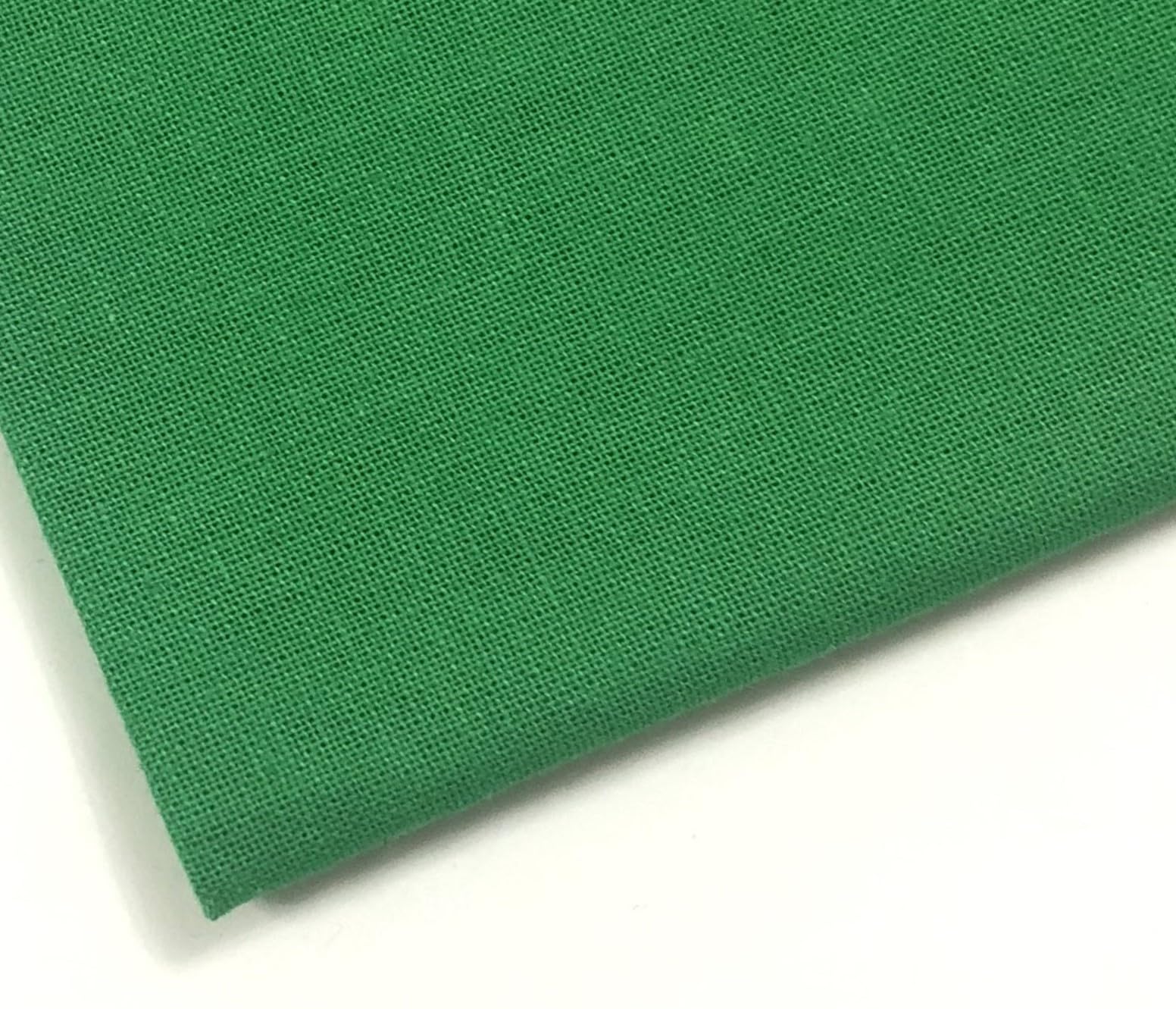 JMW. Plain Emerald Cotton Fabric, 100% Cotton, Extra Wide (150 CM) - Ideal for Arts & Crafts, Dressmaking, Quilting, Sewing, Bedding, Pillowcases, Bunting - Soft, Durable Material