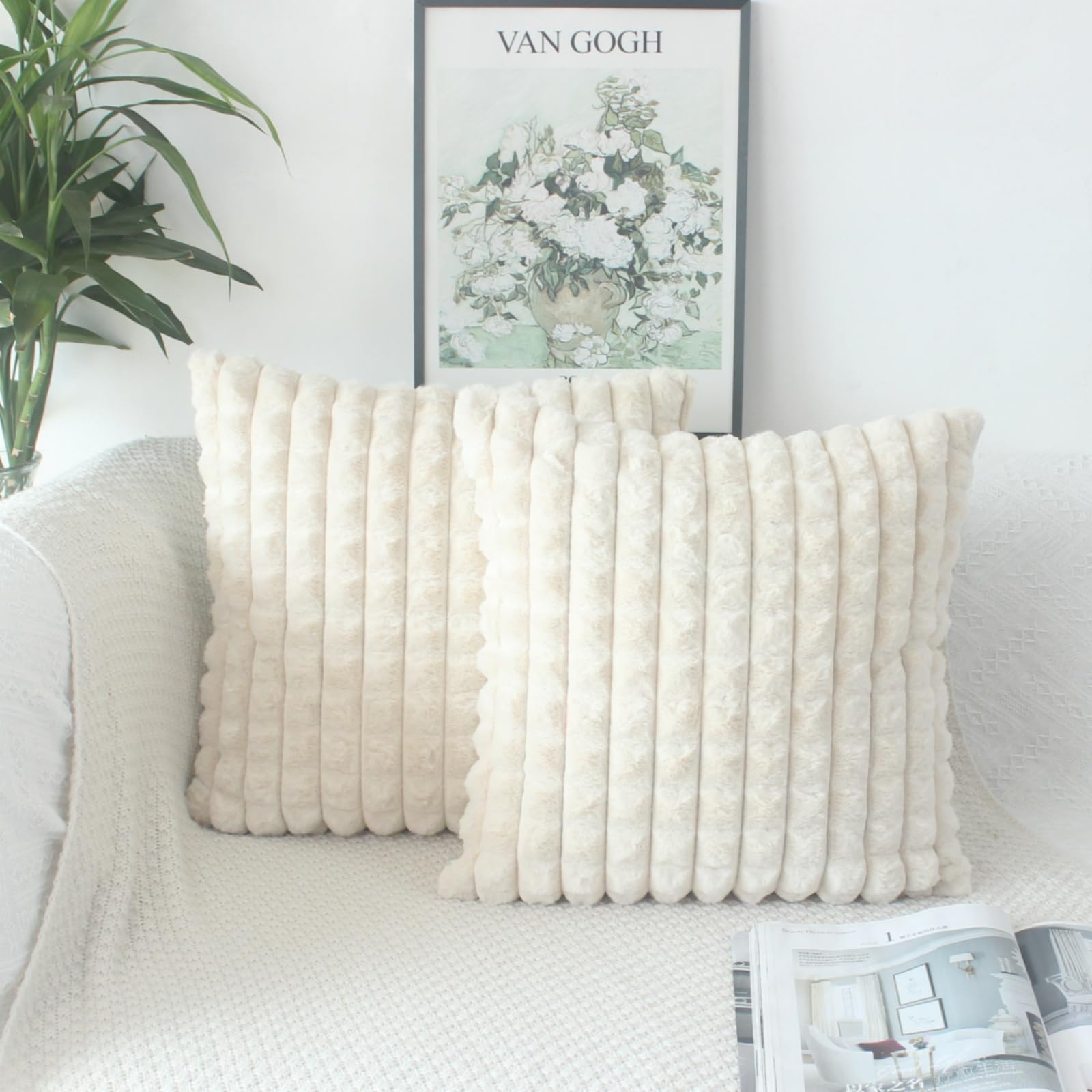 OYIMUA Fluffy Beige Cushion Covers 45 x 45 Faux Fur Cushion Cover 18x18 inches Set of 2 Pillow Cases Soft Plush Sofa Cushions Living Room Modern Moroccan Covers