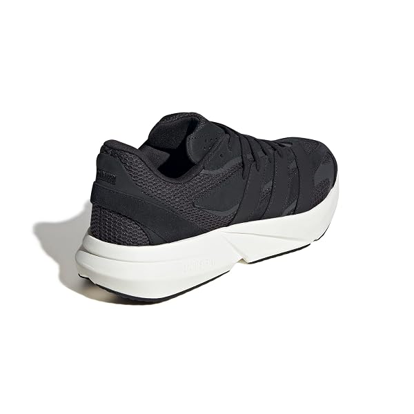 ADIDAS MEN’S LIGHTBLAZE, BLACK/BLACK/OFF WHITE, 4