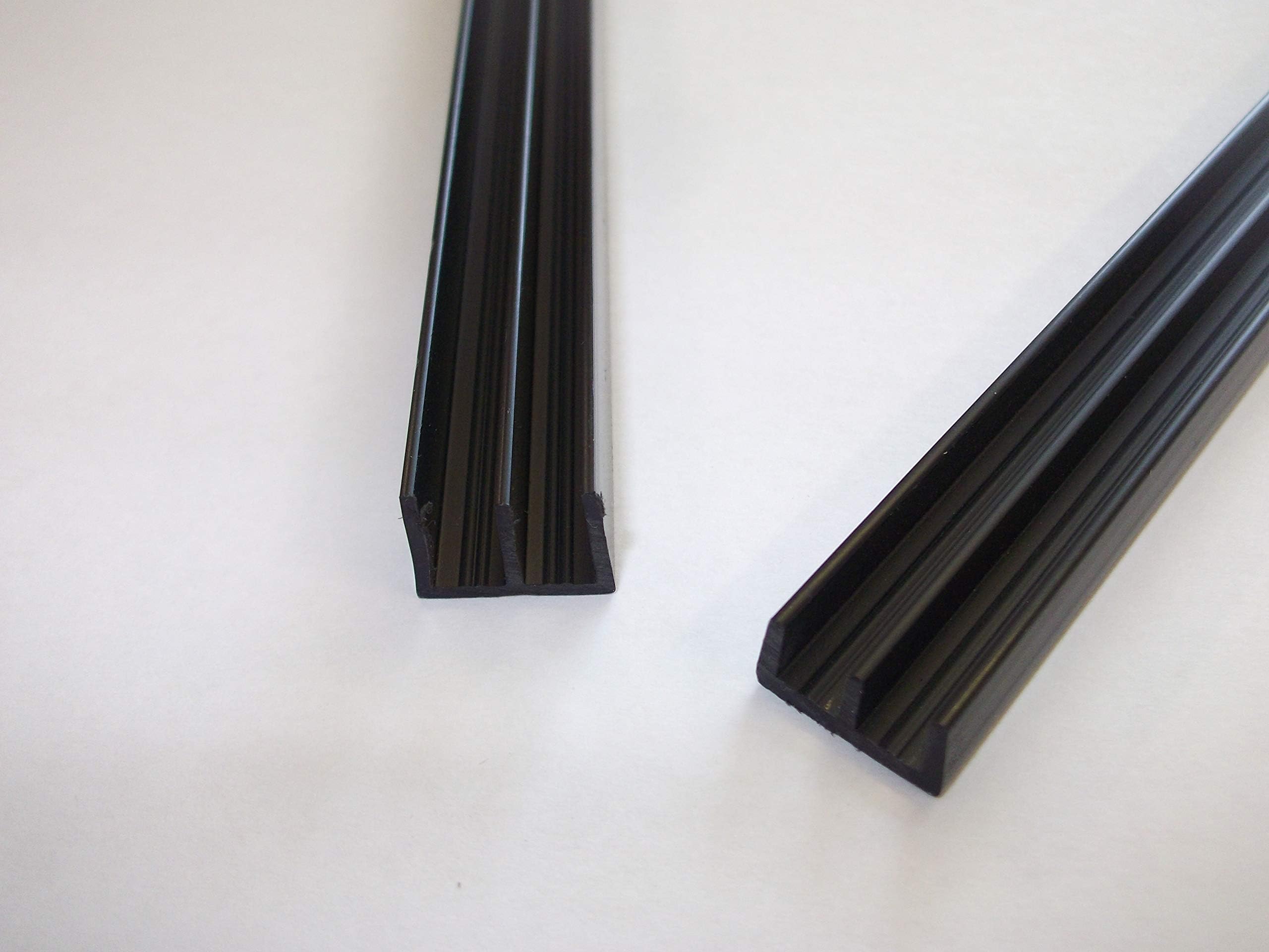 Innovo Vivarium Glass Runners Track 4.0mm 750mm Length Black Top & Bottom 1 Pair Cabinets Cupboards