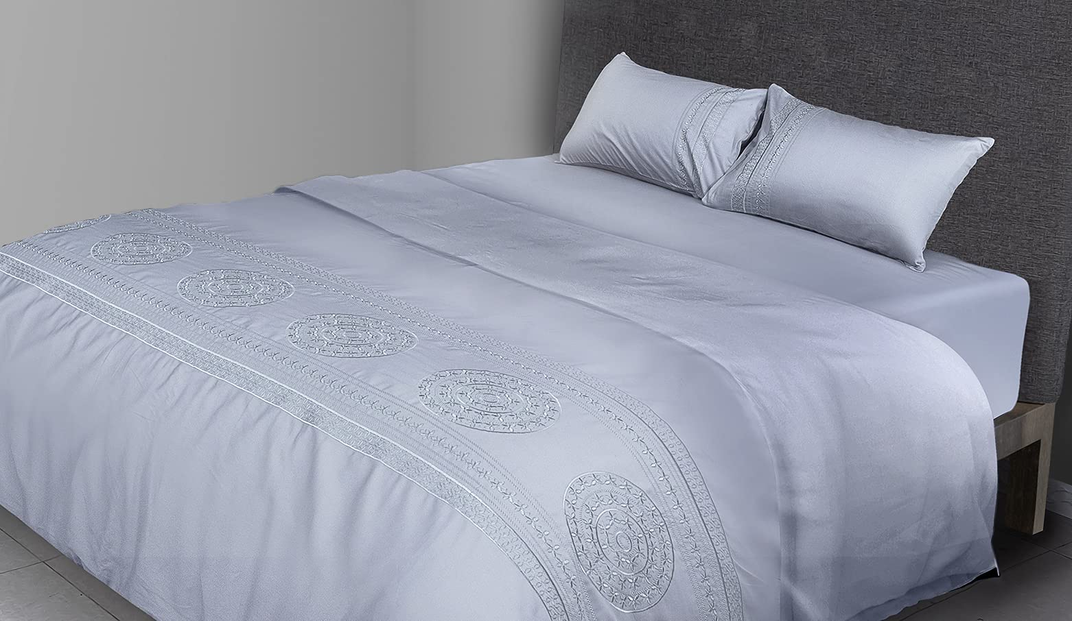 FLAX LINEN 4-Piece King Size Duvet Set, Priscilla Gold Collection, 400 TC Long Staple Organic Egyptian Cotton Bedding, Includes 1 Duvet Cover + 1 Fitted Sheet + 2 Pillowcases, Gold