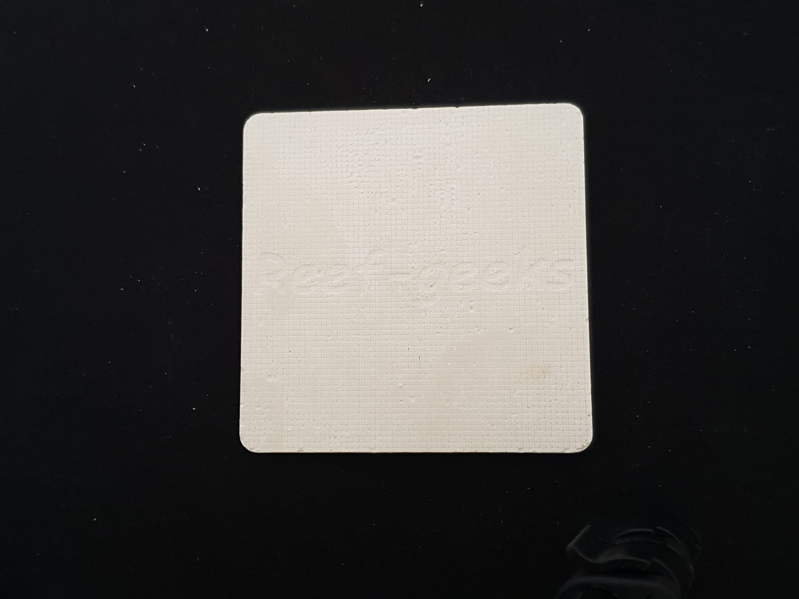 Reef Geeks Extra Large Coral Frag Tiles – 95mm Textured Reef-Safe Coral Fragging Tile | Premium Coral Sand, Handcrafted in the UK | Ideal for Zoanthids, Acans, LPS & SPS Corals (X1)