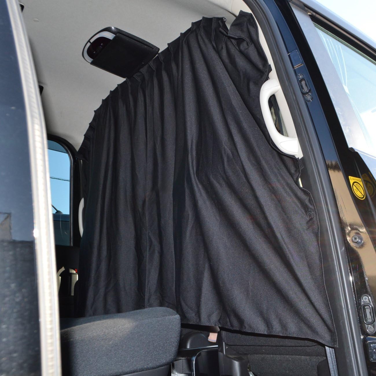 Amazon ノア ヴォクシー 80系 前期 後期 カーテン 間仕切り センターカーテン 間仕切りカーテン 車中泊 ブラック エアコン効率アップ シャットカーテン カーテン 車 バイク