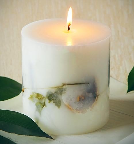 La Jolie Muse Citronella Kerze Anti Mucken Gegen Insekten Zitronell Stumpenkerze Gross 700g 85std Amazon De Garten