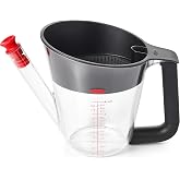 OXO Good Grips 4 Cup Fat Separator | Built-in strainer and Stopper Keeps Fat Out, Raised Shield Prevents Splashing, Ideal for Gravy &amp; Sauces, Dishwasher Safe