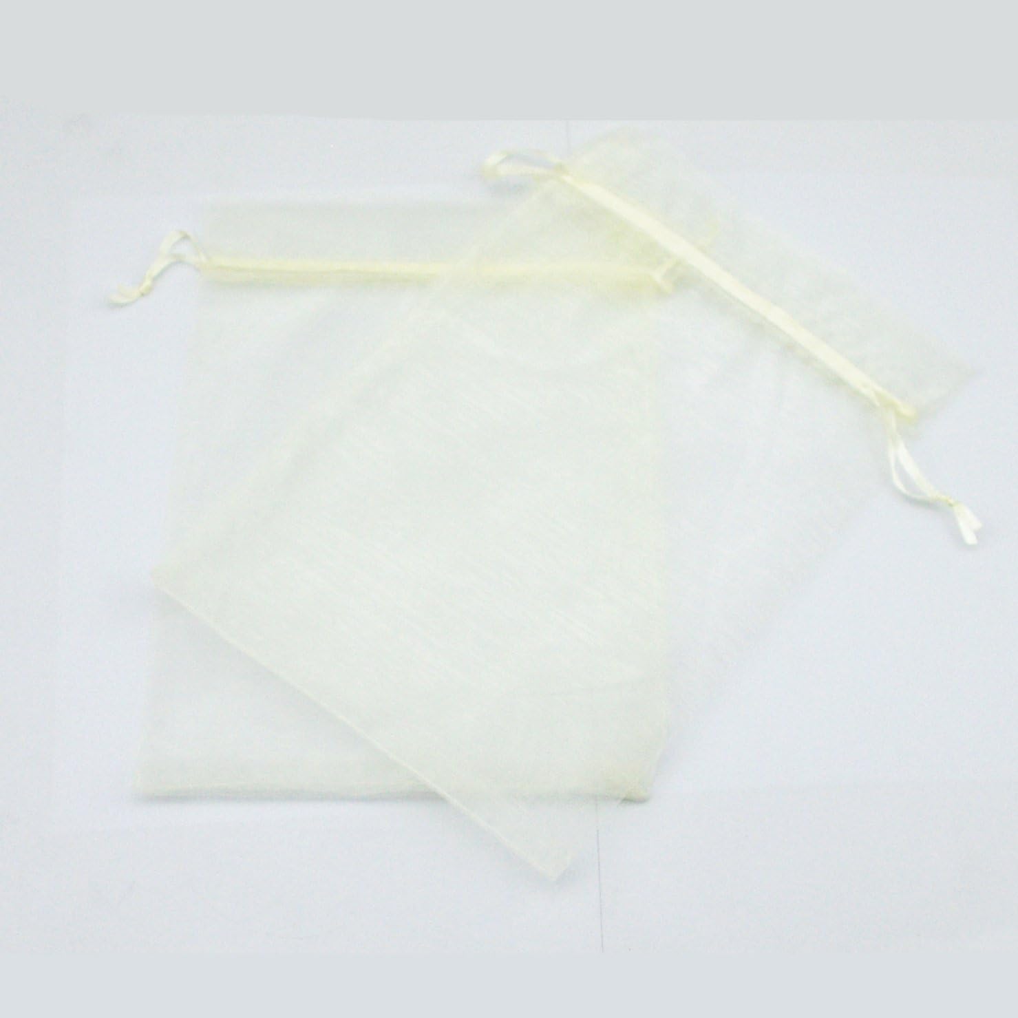 AEAOA 5x7 Inch Organza Bags Drawstring Wedding Favor Bags Organza Gift Pouches Bags for Wedding Jewelry Party (Ivory)