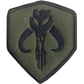 Movie Film Skull Mercenary Shield Hunter Military Embroidered Emblem Badge Patch Hook &amp; Loop Tactical Patch for Backpacks Caps Jersey Jeans Jacket -Green