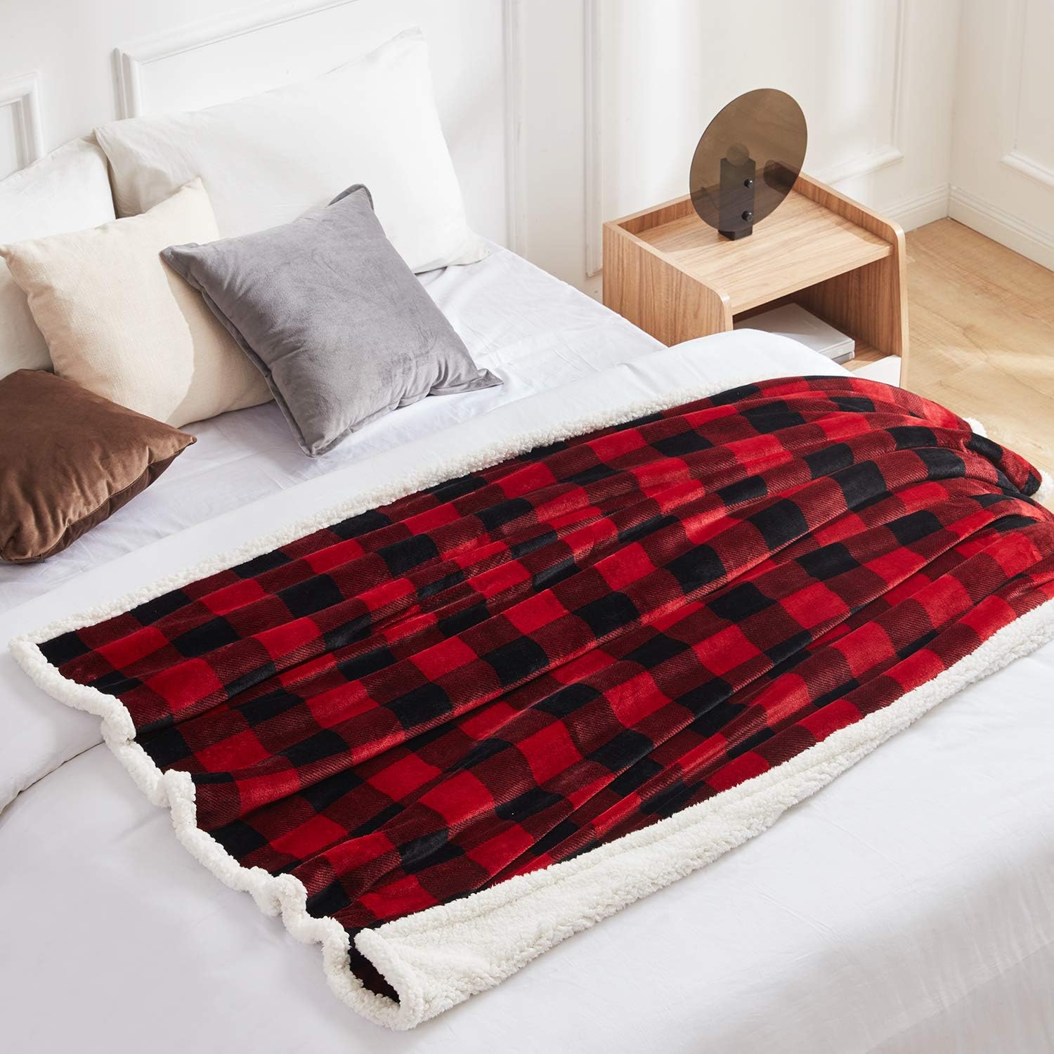 Touchat Sherpa Red and Black Buffalo Plaid Christmas Throw Blanket, Fuzzy Fluffy Soft Cozy Blanket, Fleece Flannel Plush Microfiber Blanket for Couch Bed Sofa (60" X 70"): Kitchen & Dining