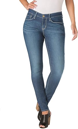 levi signature modern skinny shorts