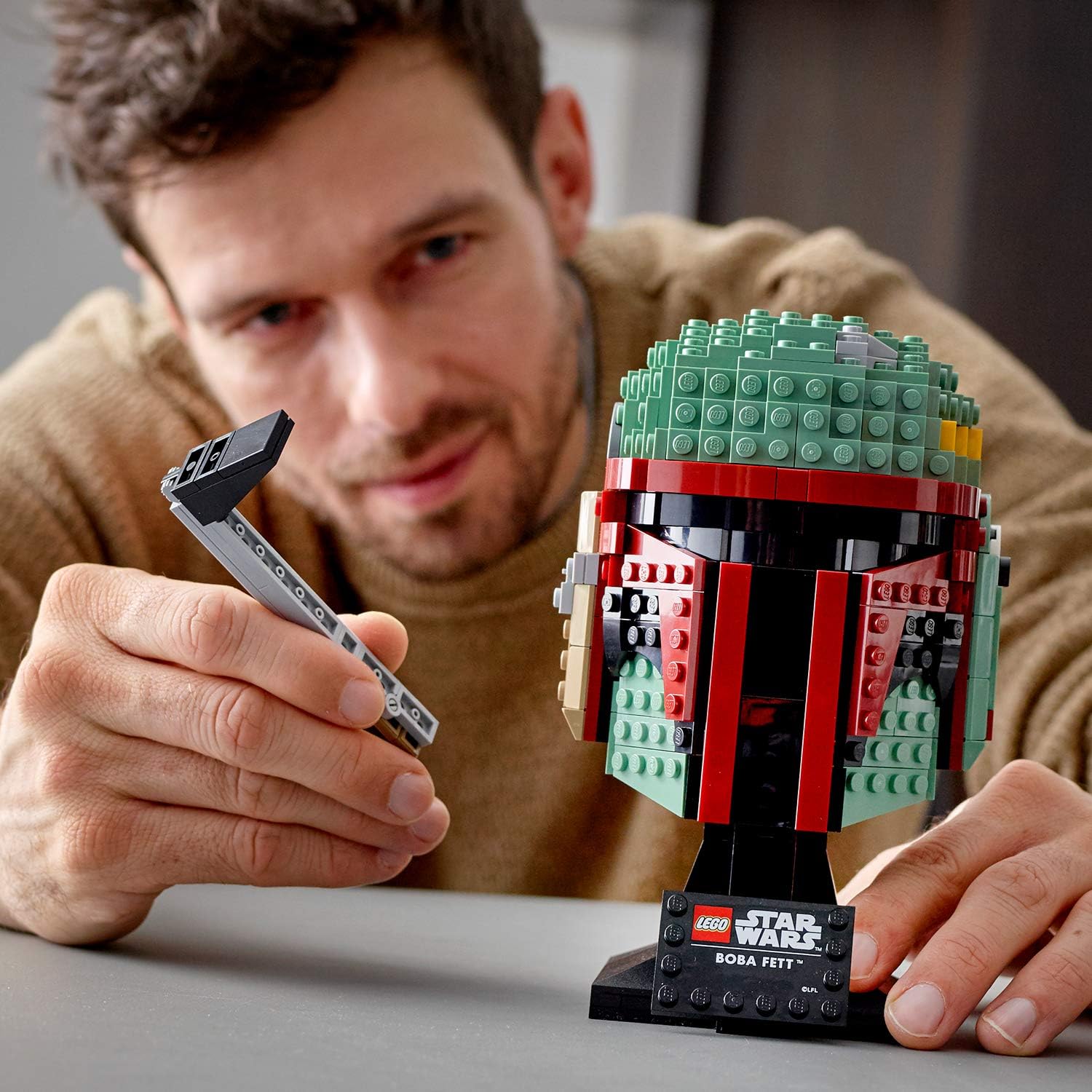 LEGO Star Wars Boba Fett Helmet 75277 Building Kit, Cool, Collectible Star Wars Character Building Set, New 2020 (625 Pieces): Toys & Games
