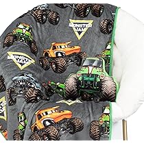 Amazon.com: Jay Franco Monster Jam Grave Digger Nogginz Set - 40 x ...