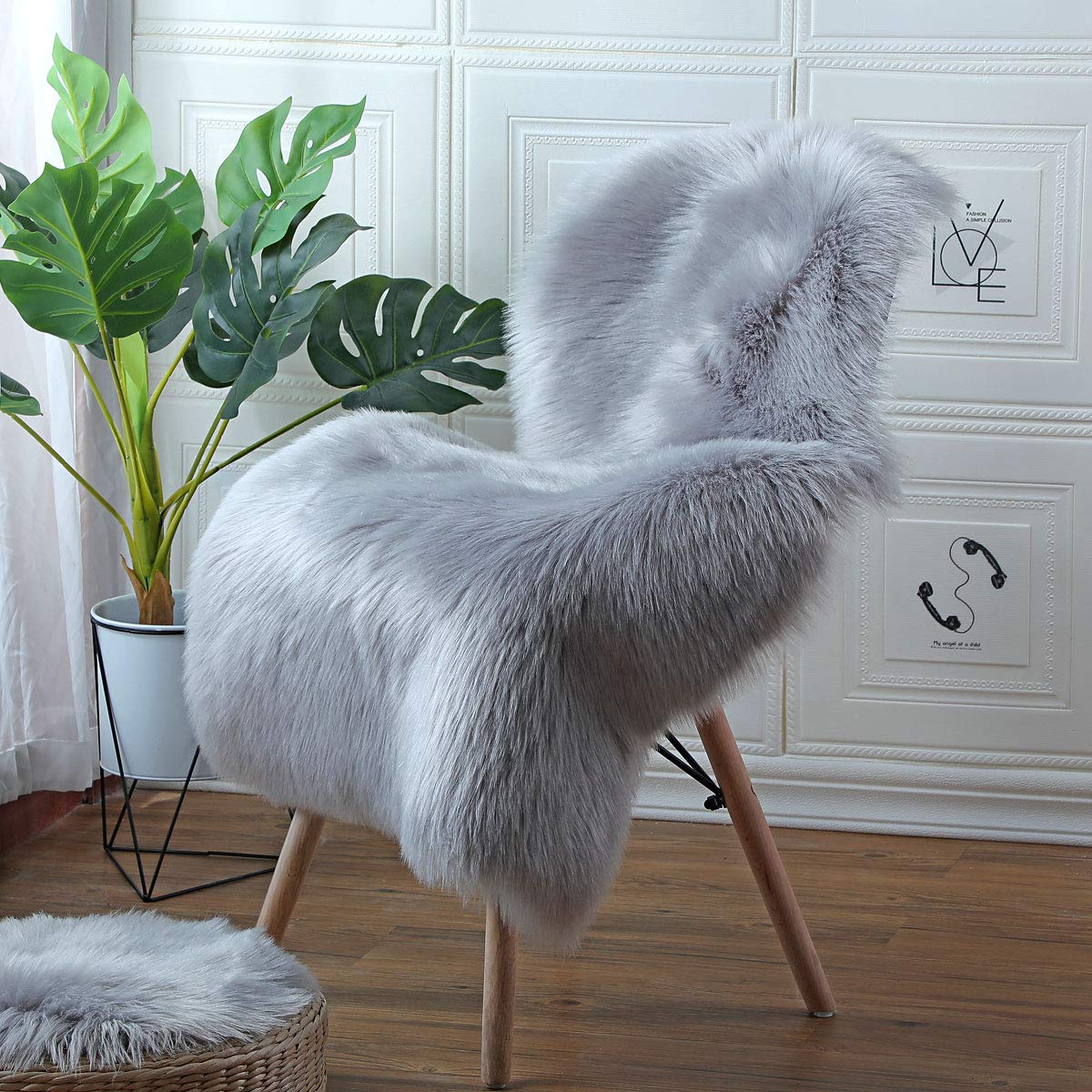 HEQUN Faux Fur Rug, Fluffy Rug, Shaggy Rugs,Faux Sheepskin Rugs Floor Carpet for Bedrooms Living Room Kids Rooms Decor (Grey, 75 X 120 CM)