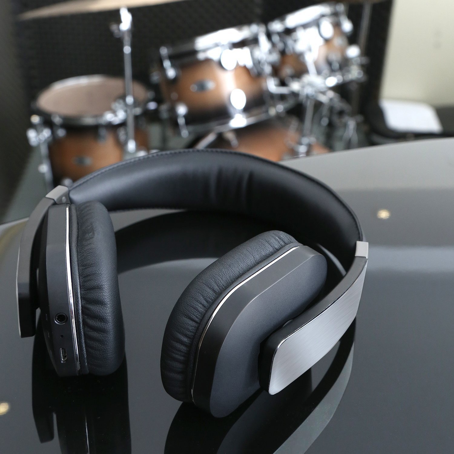 Zoweetek Active Noise Cancelling Apt-X Bluetooth Stereo Over-ear Headphones, Supporting 3.5mm AUX Wired Audio Input and Volume Control