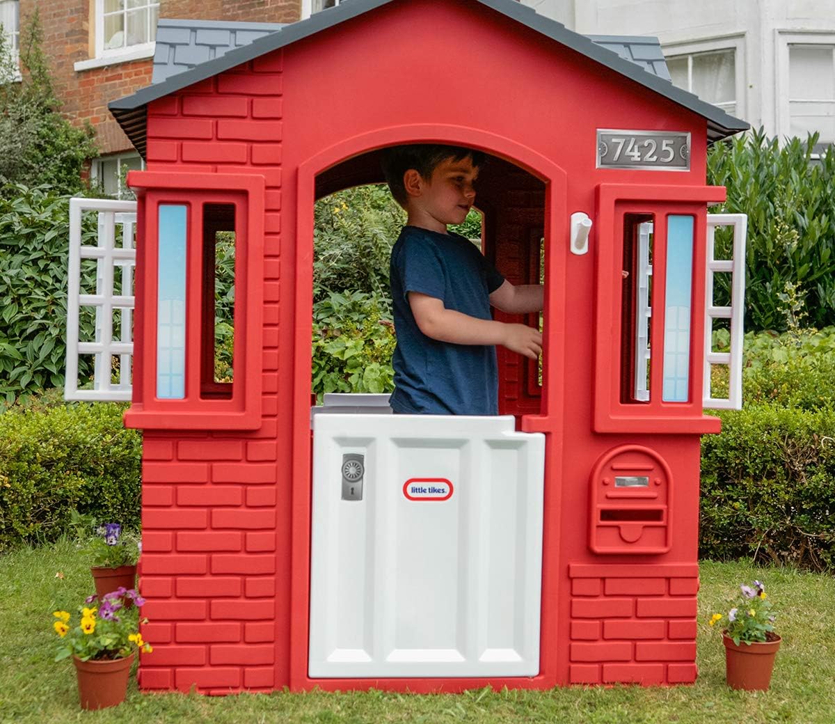 little tikes cape cottage playhouse red