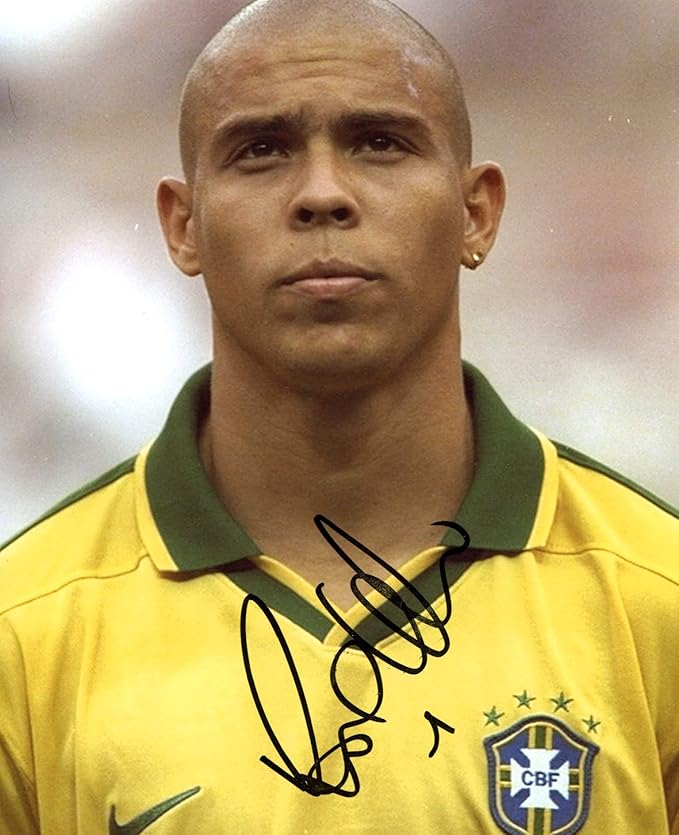 ronaldo nazario autograph