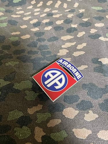 アメリカ軍 アメリカ陸軍 第空挺師団 アーミードレスブルー 制服用 金属バッチ 実物 放出品 サービスユニフォーム ホビー 通販 Amazon Co Jp