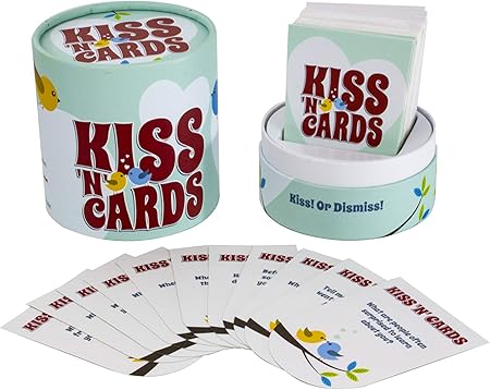Amazon Kiss N カードゲーム カップル用 会話のきっかけとアイスブレーカー 楽しいトリビアゲーム カードゲーム トランプ おもちゃ