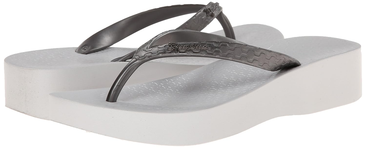 ipanema women's tropical flip flop