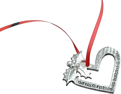 Amazon Co Jp Pirantin Our 4th Christmas As Husband Wife 4年 結婚記念日 クリスマスツリーオーナメント ホーム キッチン