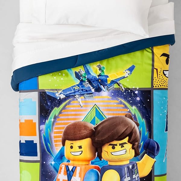 Amazon Com Lego Movie Twin Full Comforter And Sheet Set 4 Piece Set New Home Kitchen