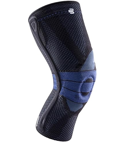 Amazon.com: Bauerfeind - GenuTrain P3 - Patella Knee Support - For