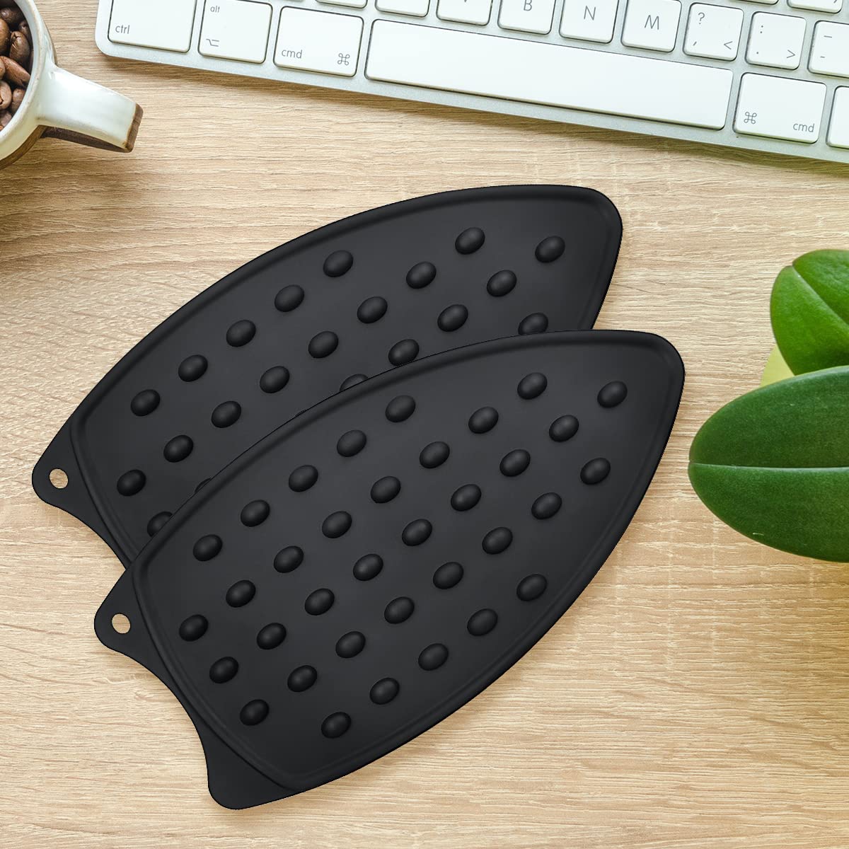 yuntop 2 Pcs Silicone Iron Rest Pads Multipurpose Iron Hot Resistant Mat Protective Pads for Ironing Board, Flat Irons, Curling Irons (Black)