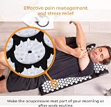 LyfeFocus Acupressure Mat & Pillow Set with Travel Bag Black White view 3