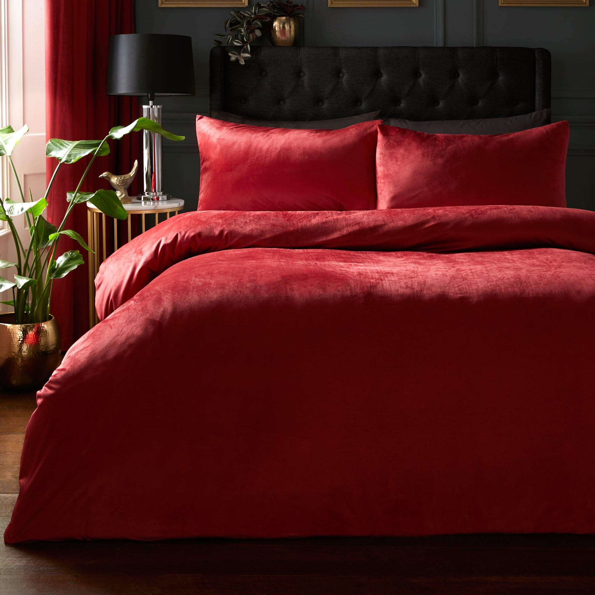 Laurence Llewelyn-Bowen - Claret Velvet Duvet Cover Set - King Size (230 x 220cm) - 2 Pillowcases - Soft Touch - Designer Luxury Bedding Set - Velvet in Claret — image 1