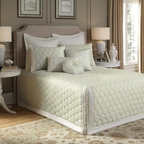 Nostalgia Home Lexington Bedspread, Queen, Green