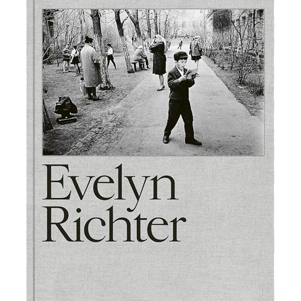 Amazon.com: Mapplethorpe: The Complete Flowers (English and German