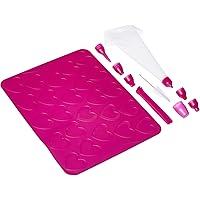 Mastrad Heart Shaped Macarons Kit