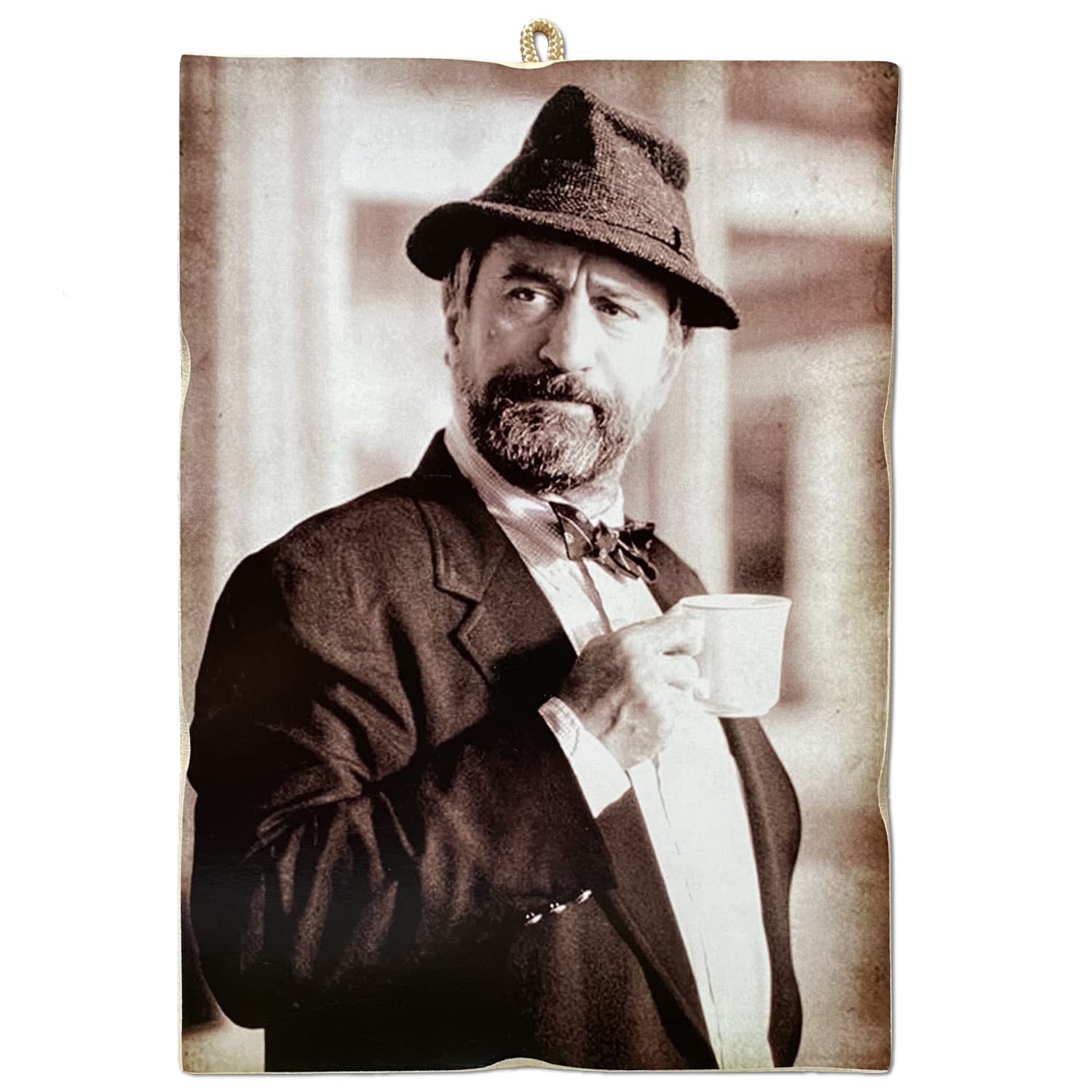 KUSTOM ART CUCUCUBA Painting Picture Vintage Style Series Famous Actors Robert De Niro Drinks Coffee Print on Wood 18x25 cm.