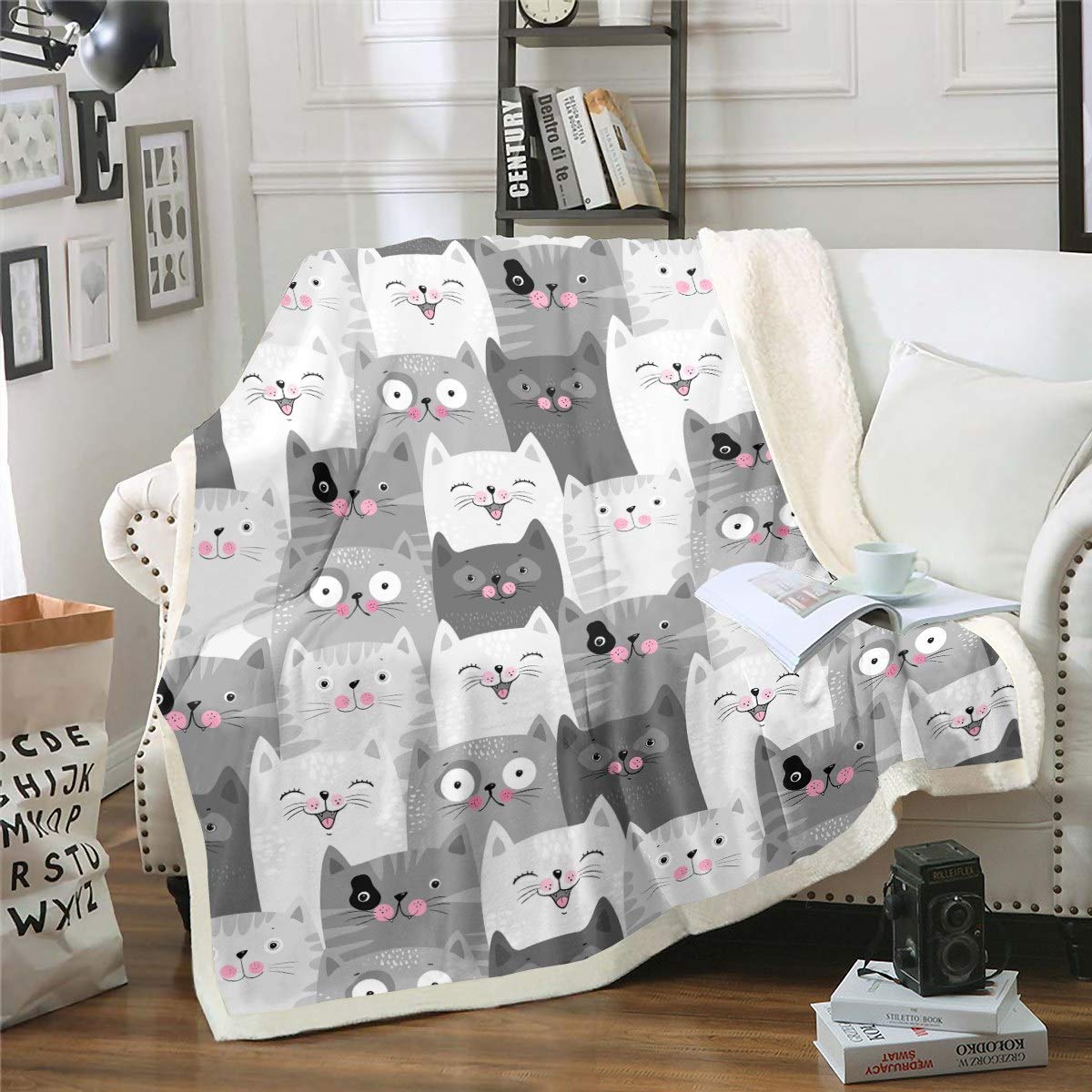 Loussiesd Cat Blankets and Throws for Kids Boys Girls Cartoon Cat Print Blanket Cute Animal Pattern Fleece Blankets Soft Microfiber Throw Blanketfor Chair Office Room Sherpa Blanket Baby 30"x40"