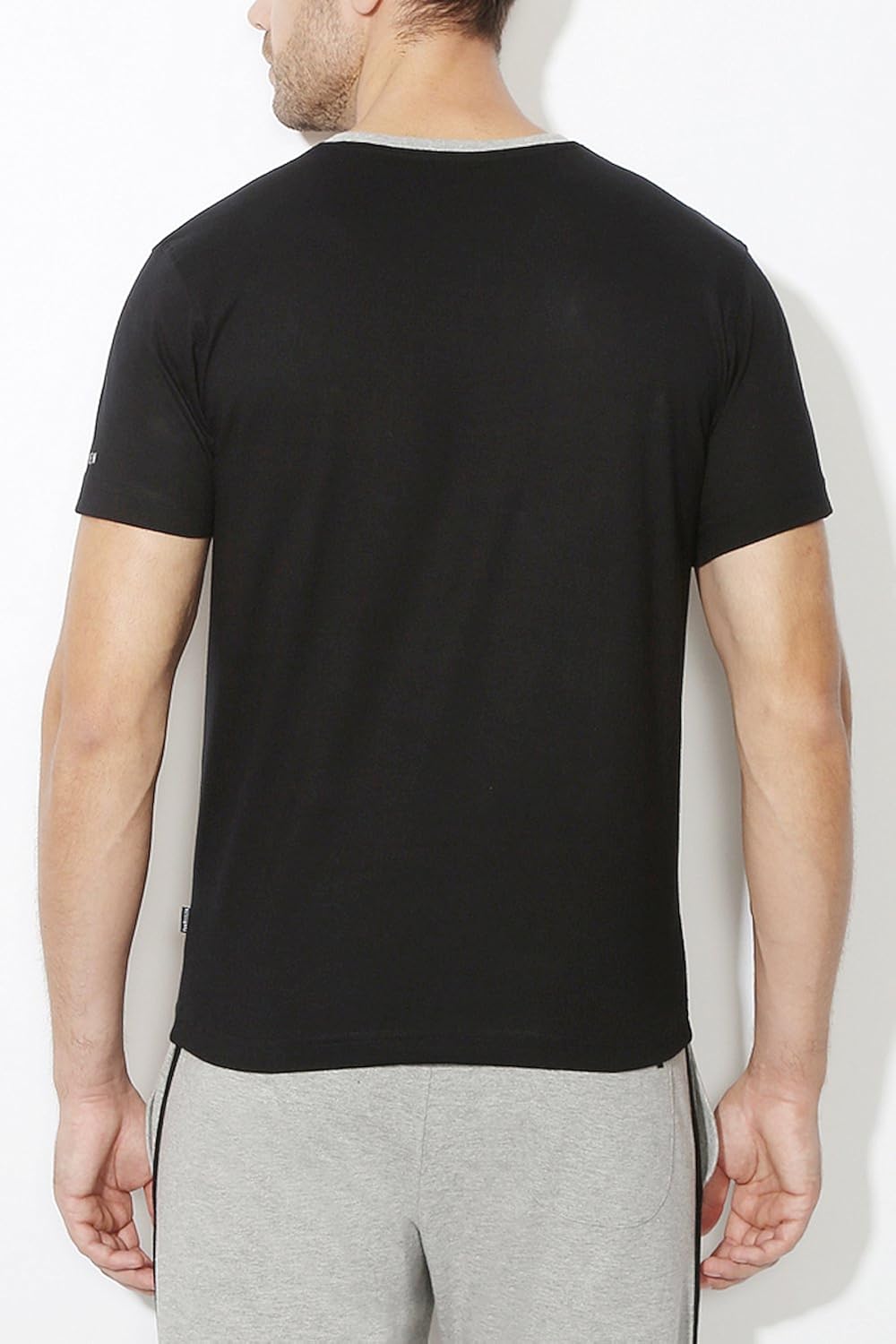 van heusen men's v-neck cotton t-shirt