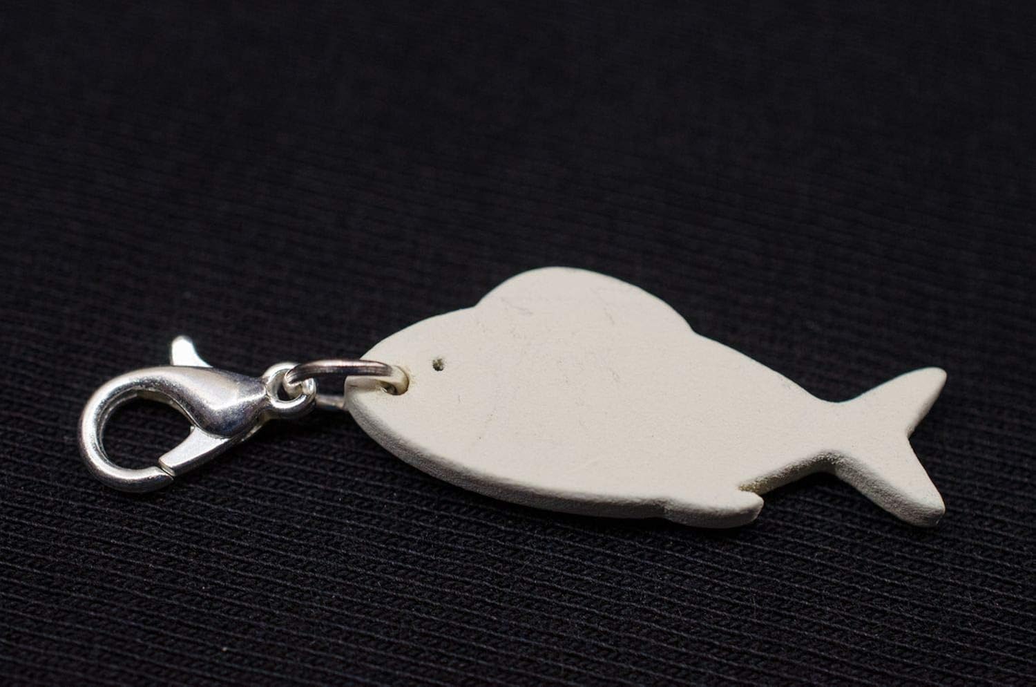 Miniblings Wooden Fish Charm Pendant For Bracelet Wristlet Wood White, 30mm - Image 4