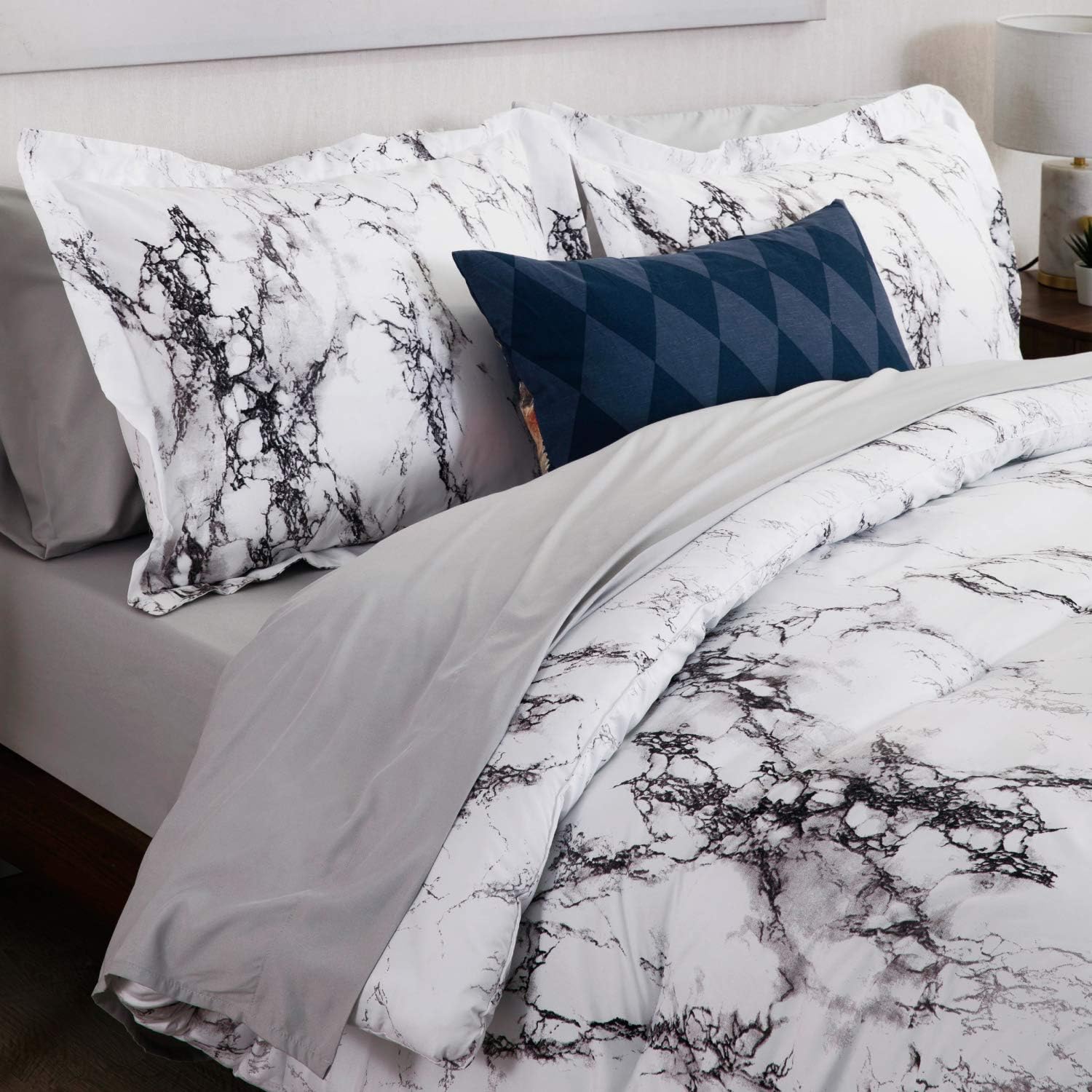 Bedsure Marble Printed Comforter Set (Full/Queen, White) - 3-Piece Set - Super Soft Microfiber Bedding for All Seasons - Reversible Down Alternative Comforter with 2 Pillow Shams: Home & Kitchen