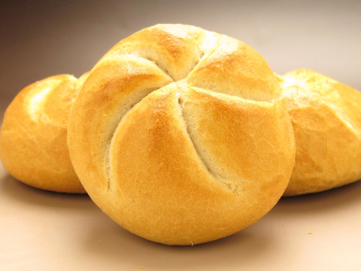 Amazon カイザーロールプレーン５個セット 輸入パン ハードパン 通販