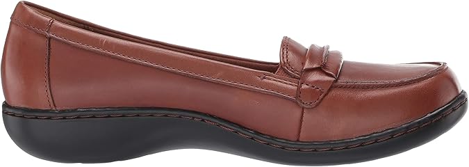 clarks women's ashland lily loafer