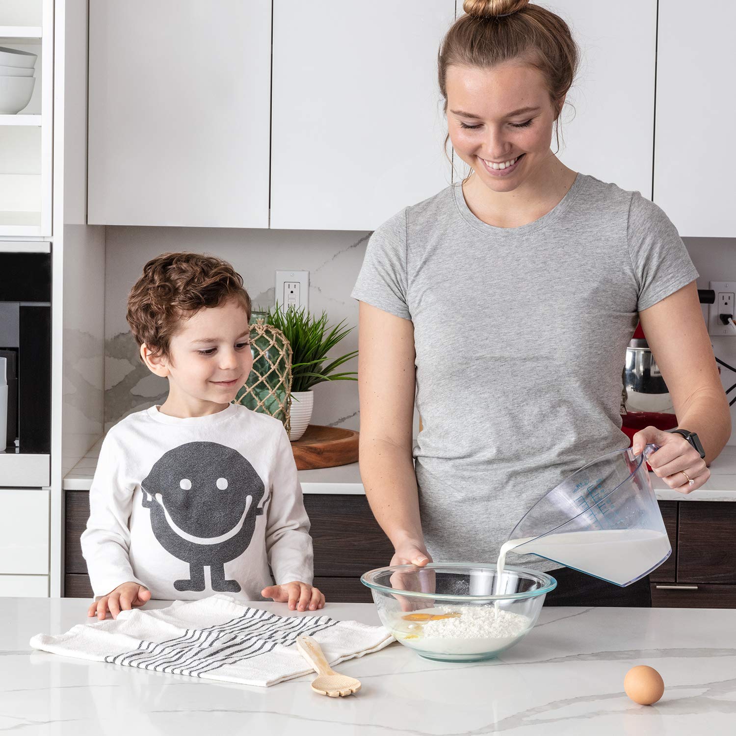 KPKitchen 4-Piece Angled Liquid Measuring Cups Plastic Set - BPA-Free Mini Oz, 1, 2 and 4 Plastic Measuring Cup Sizes - Measuring Cups For Liquids with ML & Cups Measures - Small & Large Measure Cup