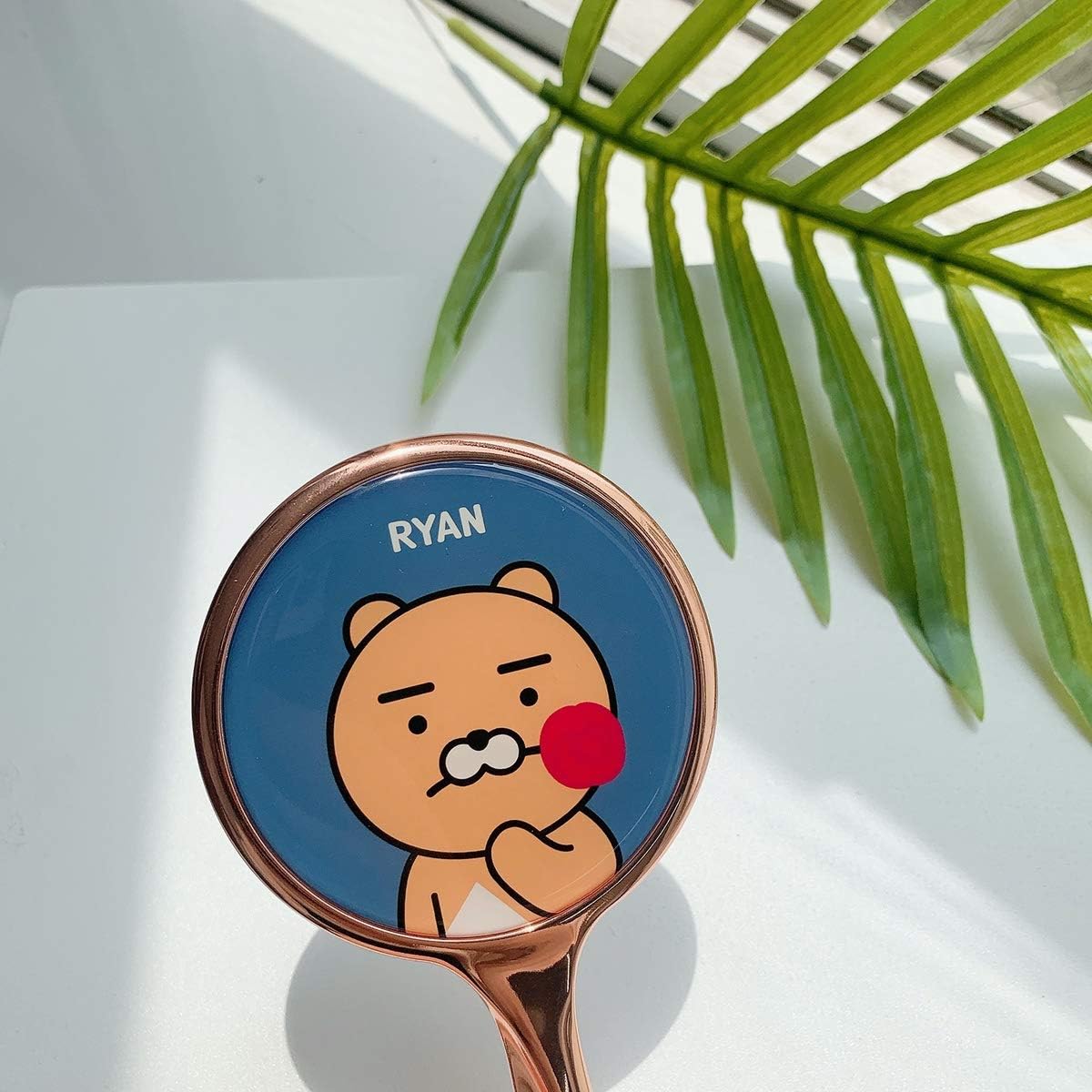 Amazon キャラクター ミラー 鏡 手鏡 韓国 コンパクトミラー ハンドミラー 持ち歩きに便利 小さめ 化粧直し レディース かわいいい ライアン ブルー ノーブランド品 化粧鏡 通販