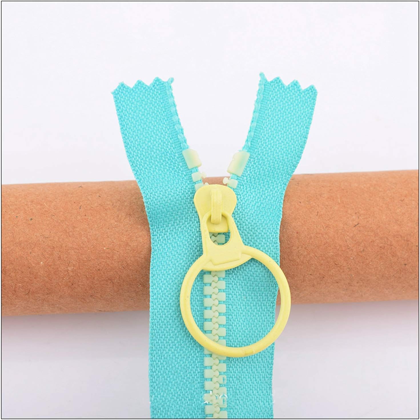 Hossom 20pcs 8inch Nylon Coil Zippers, Resin Zipper, Colourful Zippers with Lifting Ring Quoit, Sewing Zippers, Supplies Zippers for DIY Sewing Craft Tailor Bag Garment (10 Color)