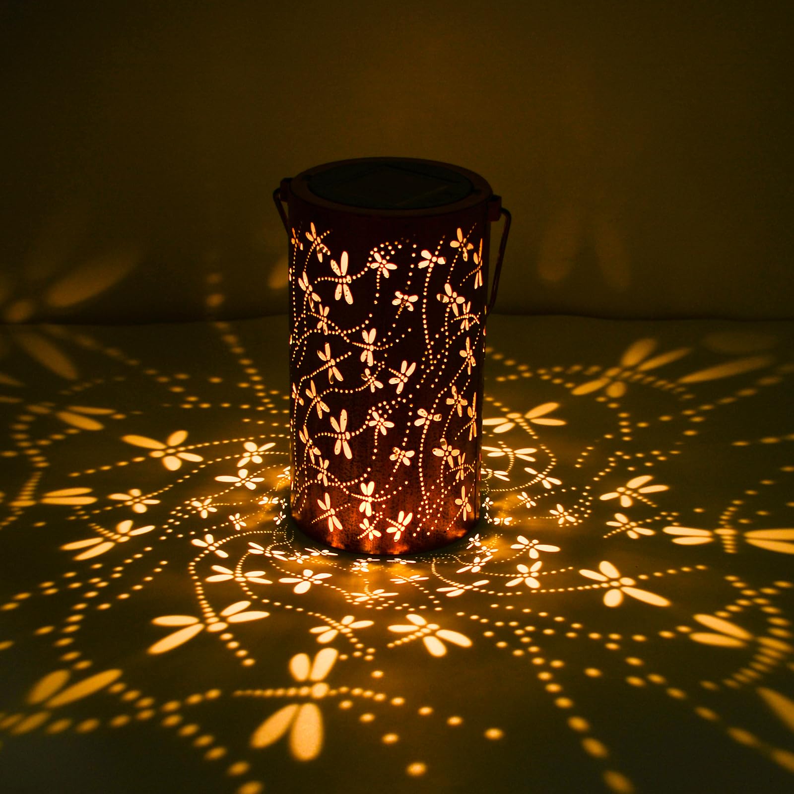 Qoosea Solar Lanterns Solar Garden Dragonfly Lights Outdoor Hanging Waterproof Dragonfly Hollowed-Out Decorative Landscape Lanterns Solar-Powered LED Path Lights for Patio Yard Lawn and Walkway