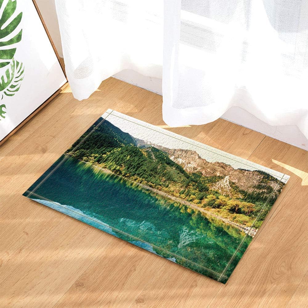 SHUHUI Schöner Blauer See unter weißen himmelgrünen Wäldern und braunem